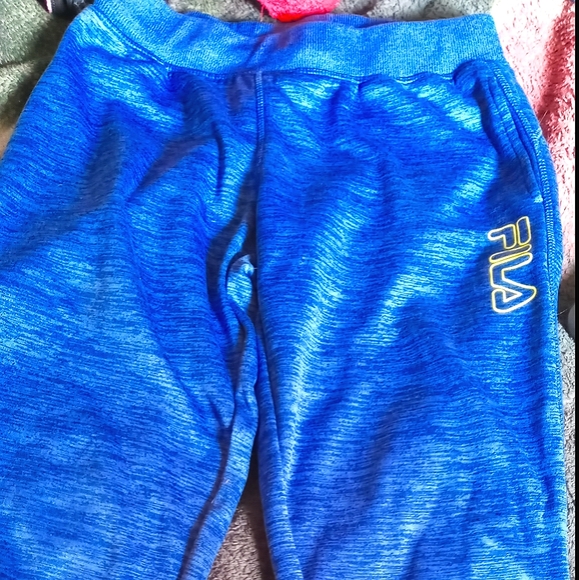 Fila sweatpants Girls Youth size. xl - Picture 2 of 4